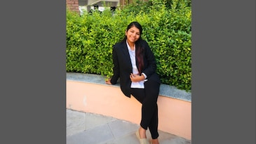 Shivangi left a Rs 50,000 job to prepare for MPPSC and became the second topper